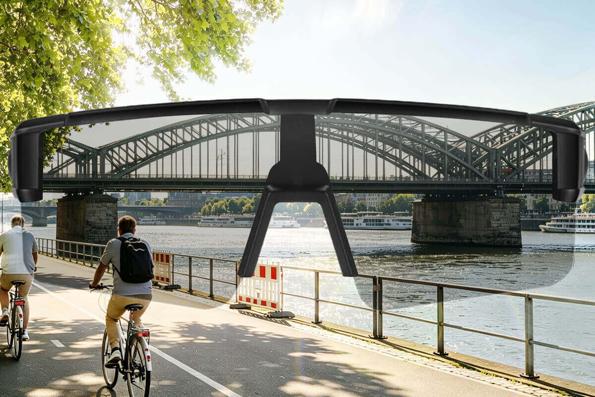 Klare Sicht durch fahrradbrille für brillenträger gegen Blendung.